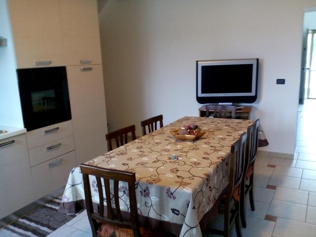 Villa Marechiaro Foce Varano Zimmer foto